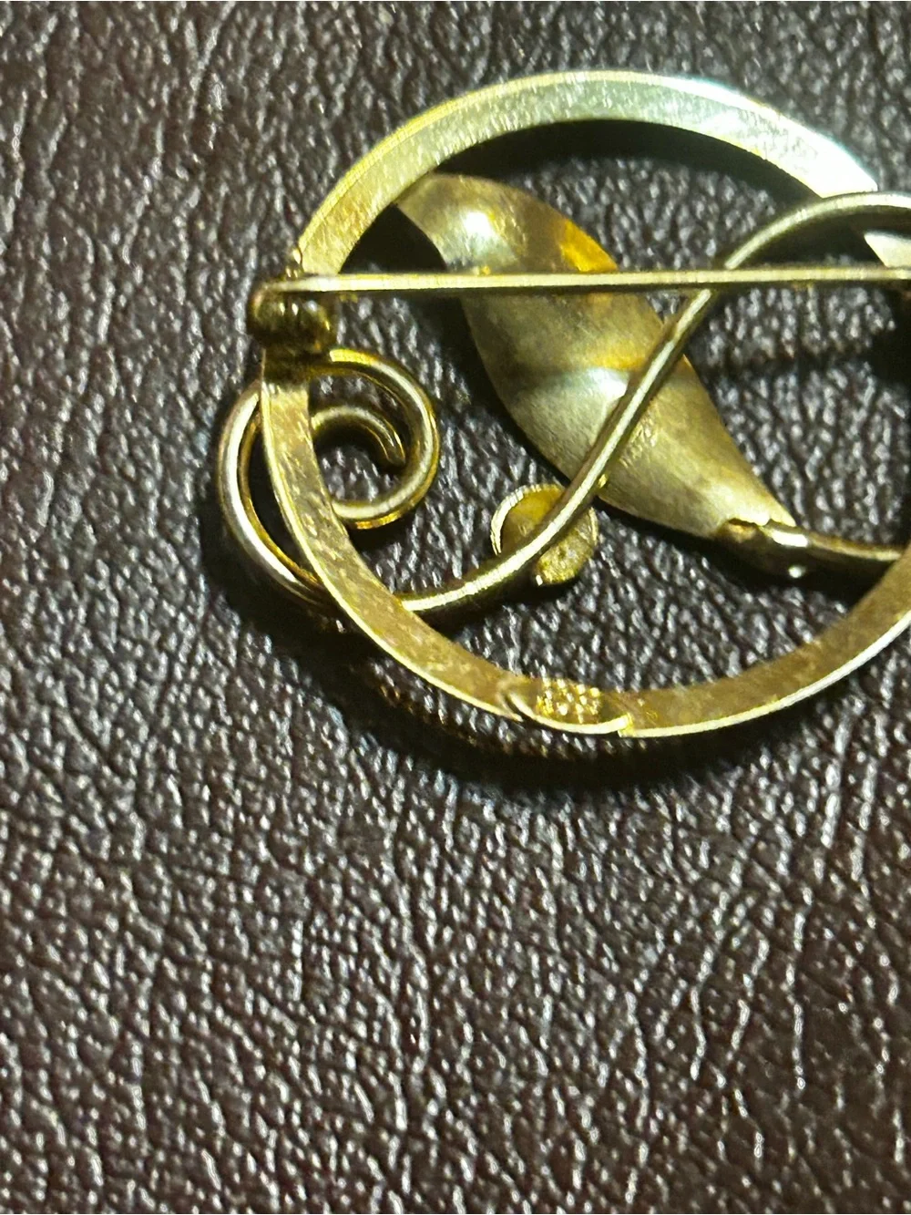 Gold Leaf Circle Brooch Pin - Women's Accessory 12k GF brooch